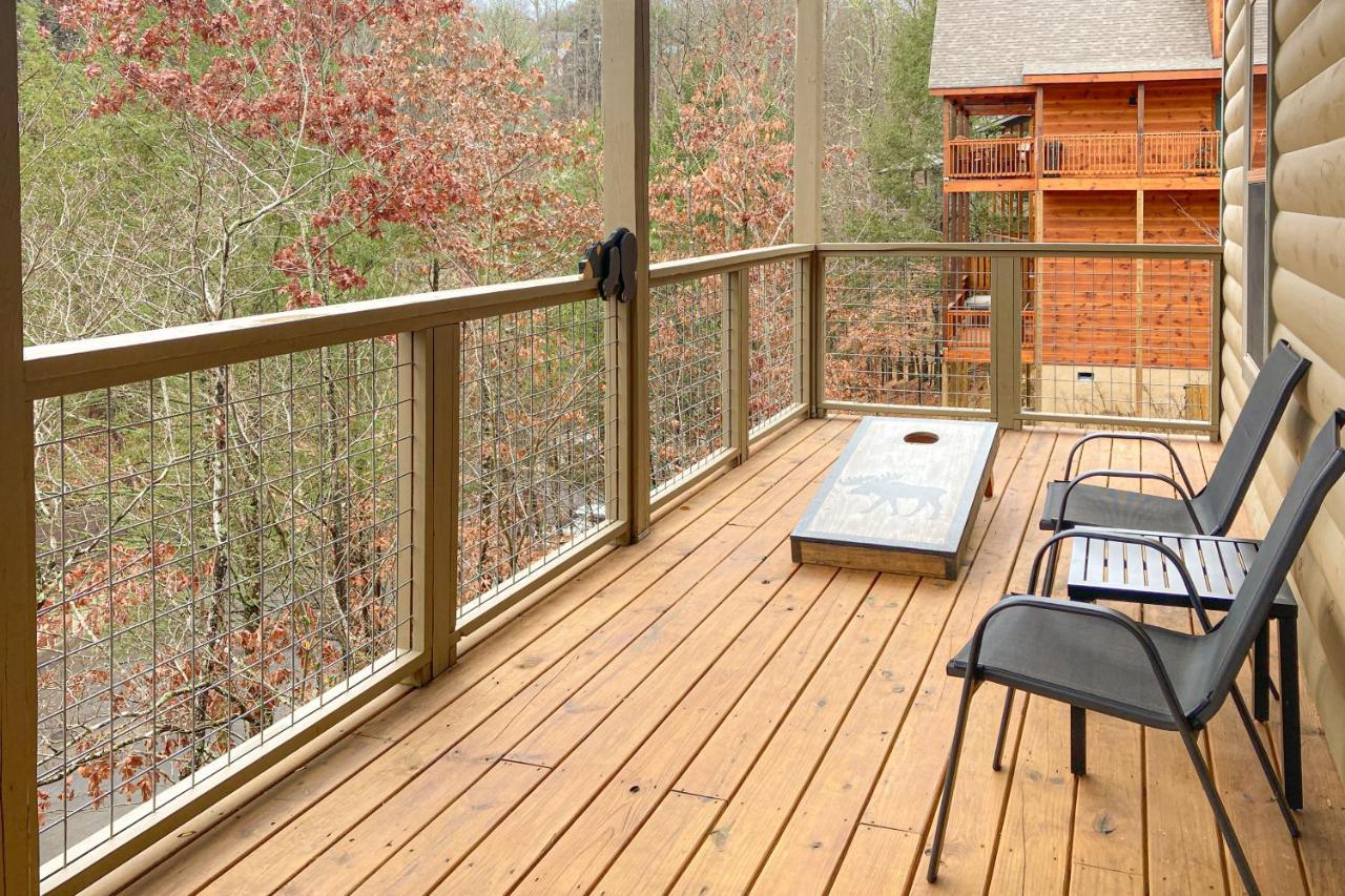 The Lazy Bear Villa Pigeon Forge Bagian luar foto