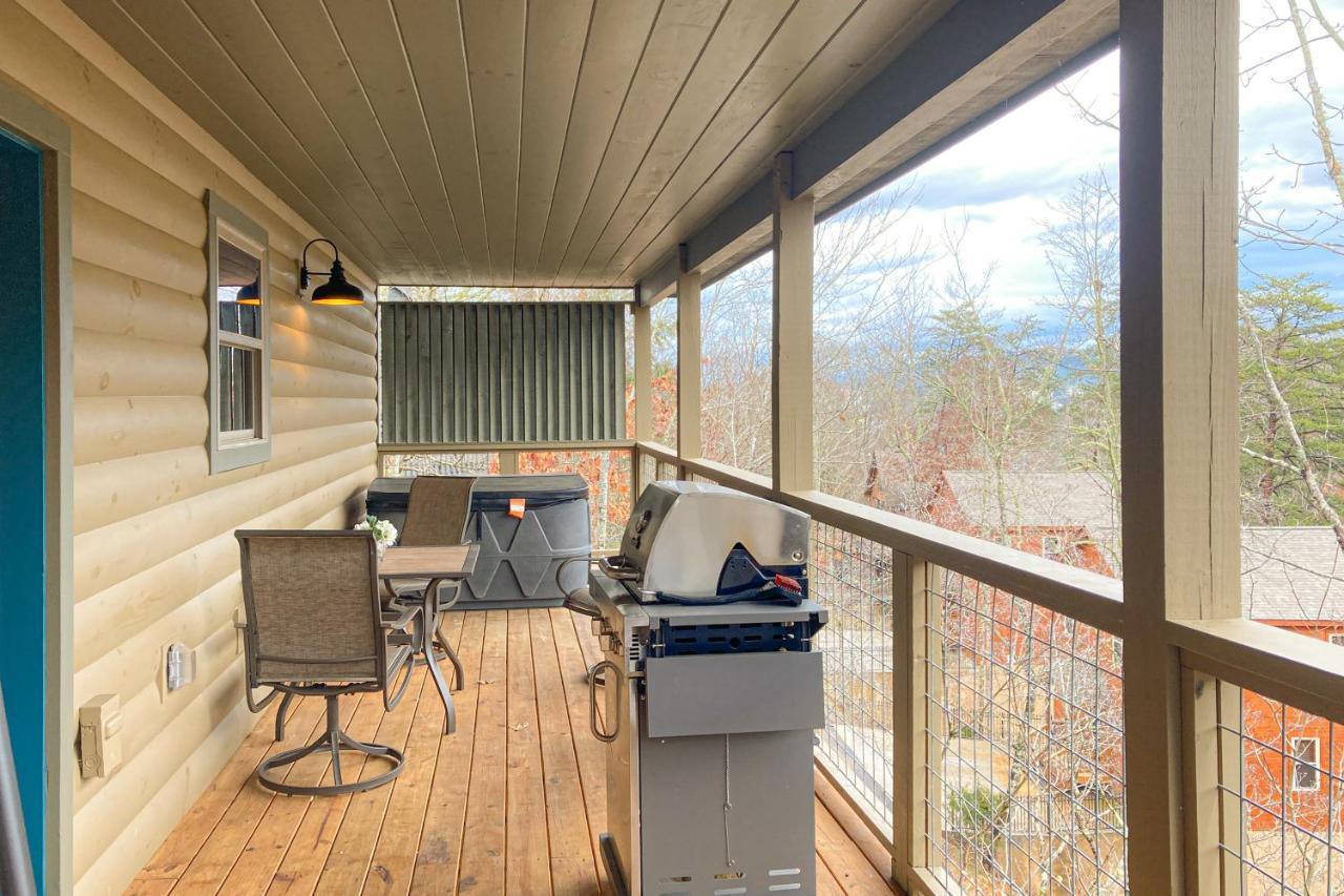 The Lazy Bear Villa Pigeon Forge Bagian luar foto