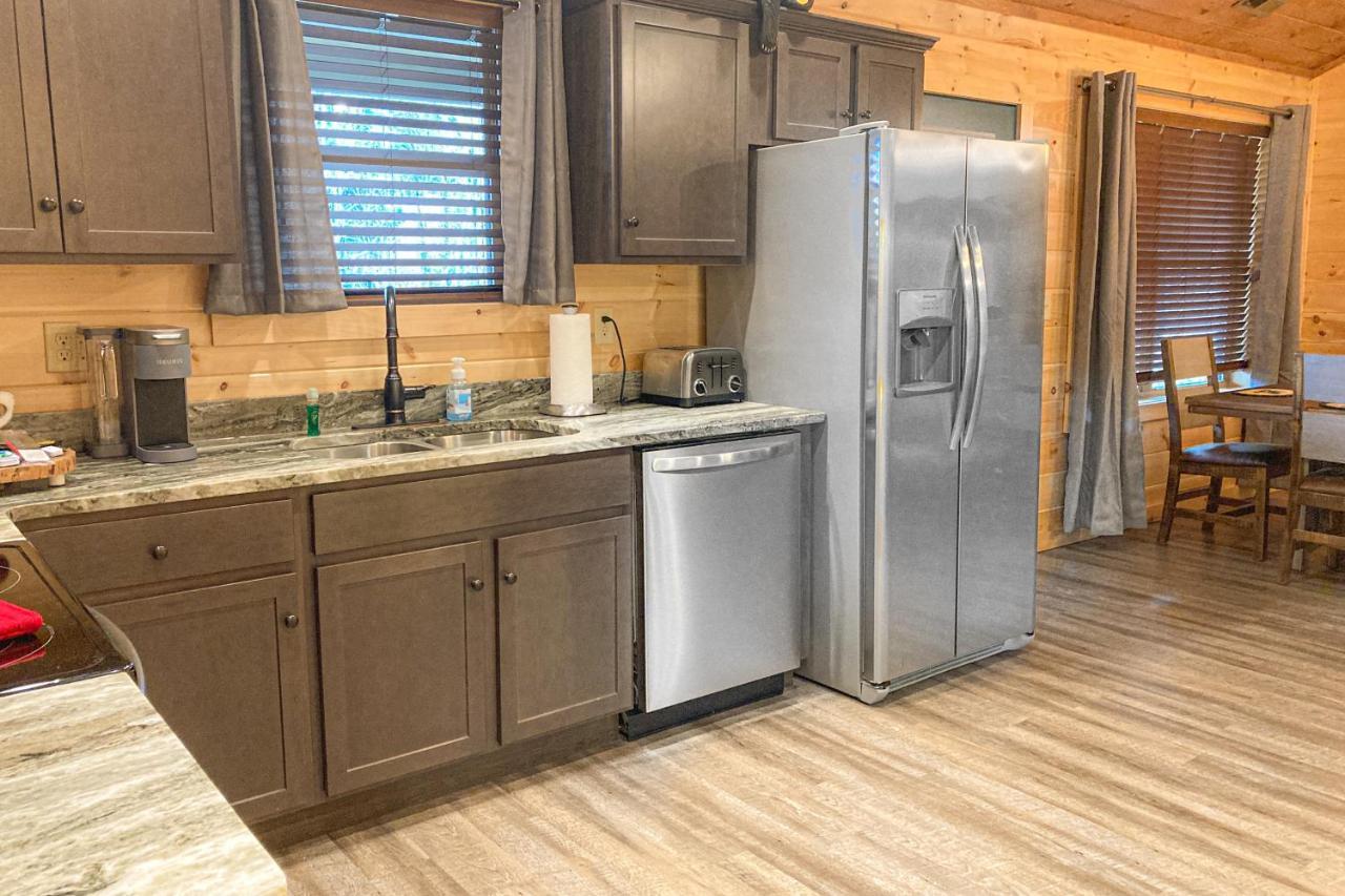 The Lazy Bear Villa Pigeon Forge Bagian luar foto
