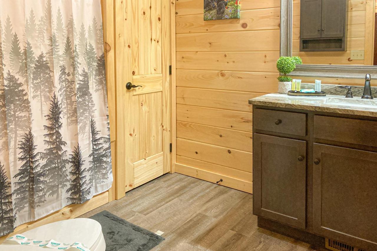 The Lazy Bear Villa Pigeon Forge Bagian luar foto