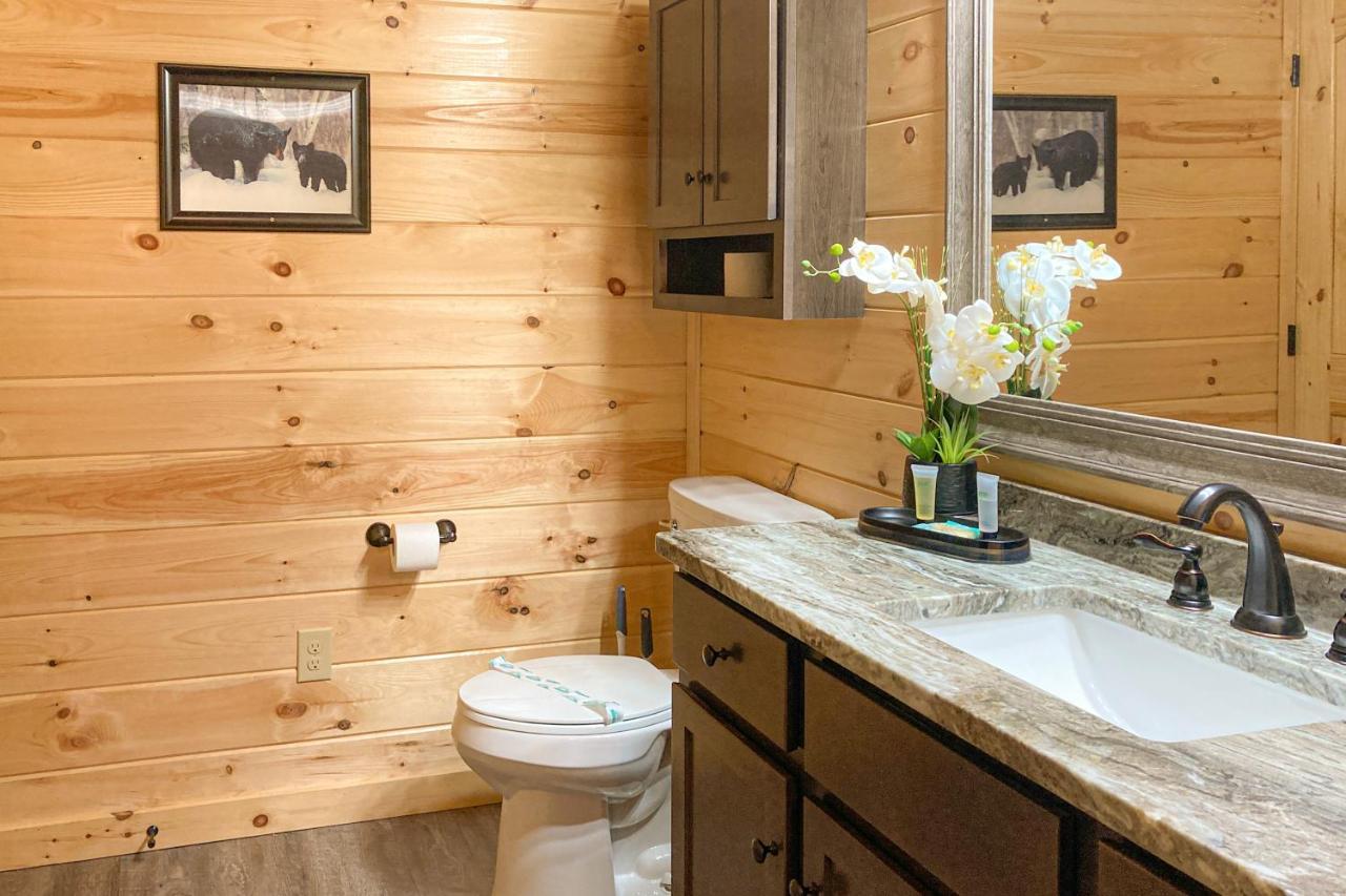The Lazy Bear Villa Pigeon Forge Bagian luar foto